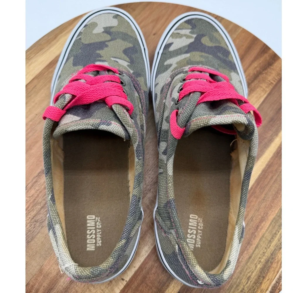 Mossimo Supply Co Women's Size 7 Camo Sneakers Pink Laces Canvas Shoes 0631